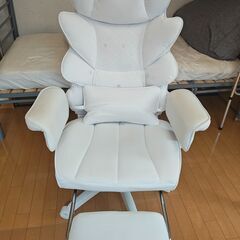 ゲーミングチェアあげますの画像