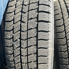 175/65R15   スタッドレスタイヤほぼ新品の画像