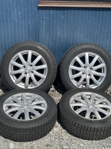 175/65R15   スタッドレスタイヤほぼ新品