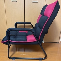 リクライニング機能付きイスの画像