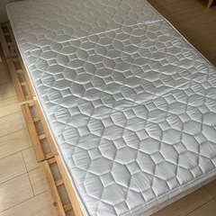 ベッドとすのこのセットの画像