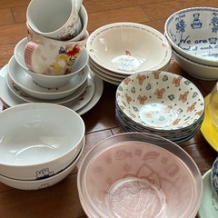 無料⭐︎食器の画像