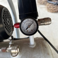 オイルレスエアーコンプレッサー 10L の画像