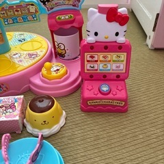 キティーちゃんのくるくる回転ずしの画像