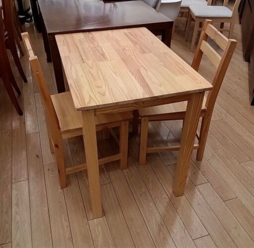 IKEAダイニングテーブル