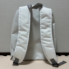 ジュラシックワールド★プレミアムリュック・恐竜・リュックサック・新品未使用・白色の画像