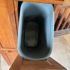 選別用ゴミ箱　桐　　の画像