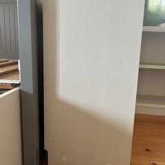 白い棚の画像