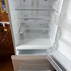 H2103 Panasonic パナソニック　  2018年　315L  3ドア冷蔵庫　自動製氷器付き　使用に伴う小傷ありまし小傷あり　の画像