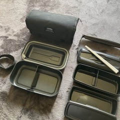 サーモス弁当箱2つの画像