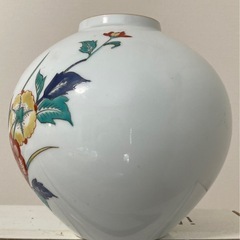 壺　高さ19cm 直径18cm 口径6.5cmの画像