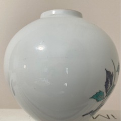 壺　高さ19cm 直径18cm 口径6.5cmの画像