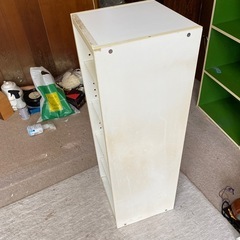 カラーボックス少し汚れありの画像
