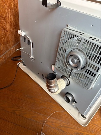 H2105 密閉式石油ストーブ FF式　SUNPOT サンポット　暖房出力7.00kw  使用目安木造18畳　コンクリ25畳　2018