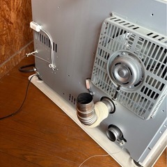 H2105 密閉式石油ストーブ FF式　SUNPOT サンポット　暖房出力7.00kw  使用目安木造18畳　コンクリ25畳　2018年製　現場お渡しの画像