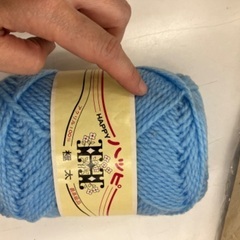 質感良好　ボリュームあり　毛糸　アクリル100％の画像