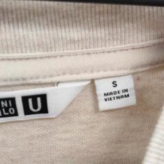 0822-035 UNIQLO　U トップスの画像