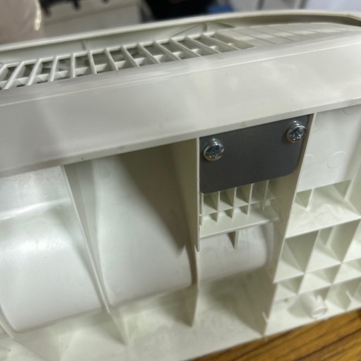 トヨトミの壁掛けサーキュレーター FC-W50H