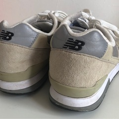 【中古品】NEW BALANCE ニューバランス 996 スニーカー グレー Size 25.5cm  ウィメンズ 靴 レディース メンズの画像