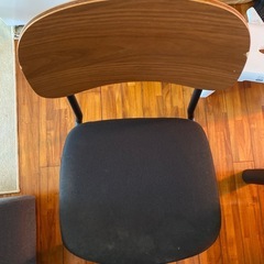 🪑 4人用ダイニングテーブルの画像