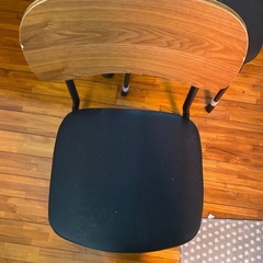 🪑 4人用ダイニングテーブルの画像