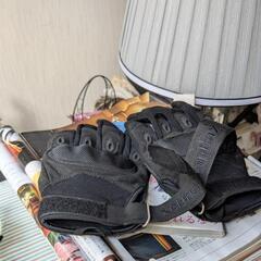 📙☕未使用のベントレックスの手袋グローブ  📙☕サバイバルゲーム     📙☕サバゲー    📙☕手首締め付け可能    📙☕ナックルガード付き    📙☕サイズは MかL    📙☕ブラックの画像