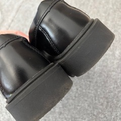 ZARA フォーマルシューズの画像