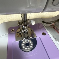 新品未使用　コンパクト　実用ミシン　趣味　裾上げの画像