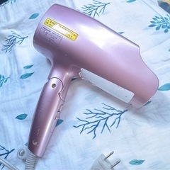 Panasonicナノケア　ドライヤー　EH-NA05の画像