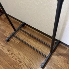 ポールハンガー　ハンガーラック　キャスター付きの画像