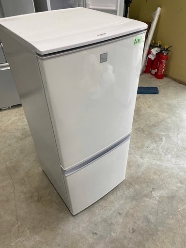 NO B452?福岡市内配送設置無料✨?シャープ 137L 2ドアノンフロン冷蔵庫 keyword キーワードホワイト SJ14E7K