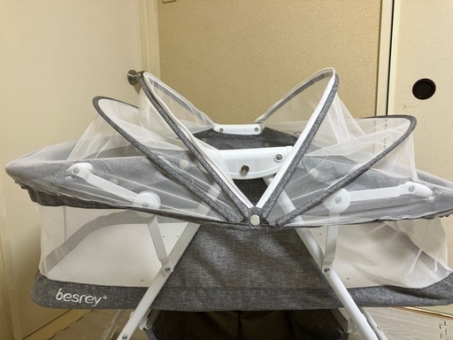 美品✨️besrey  ベビーベッド　折り畳みベビーベット
