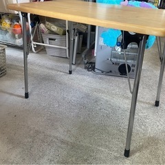 NITORI　ニトリ　テーブル　折りたたみ　天板木製　中古　③の画像