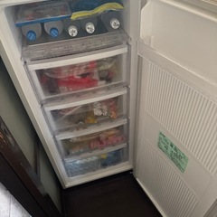冷凍庫 121L ジャンク品の画像