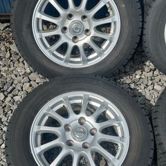 日産純正15インチスタッドレス195/65Ｒ15の画像