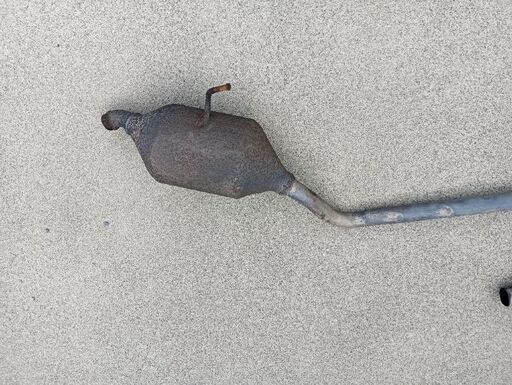 ミラジーノ　マフラー