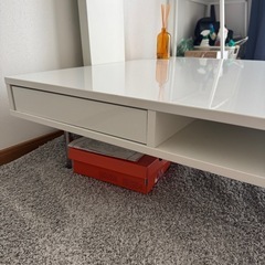 IKEA テーブルの画像