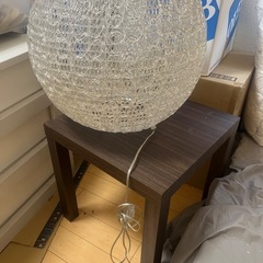 オシャレLEDライトと台の画像