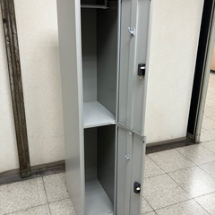 ロッカー 倉庫の画像