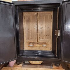 古い金庫　昔郵便局で使われていた　鍵有りの画像