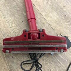makita マキタ 充電式クリーナー 掃除機 CL110D 動作品 レッド 25h菊HGの画像