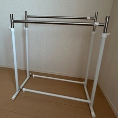 ニトリ　縦横伸縮ハンガーラック(ヴェルサ2 ダブル)の画像