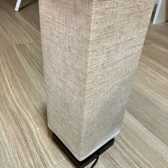 ベッドサイドランプ シンプル　定価3000円の画像
