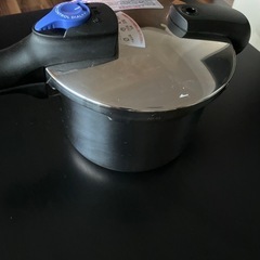未開封未使用　IHコンロ調理器➕未使用圧力鍋
の画像