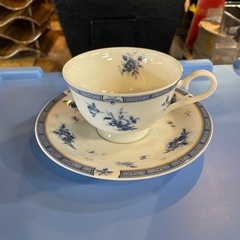 【引き取り限定】中古品　NARUMI カップ&ソーサーセット　５個の画像