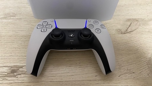新品同様☆PlayStation5 (PS5) CFI-2000 A01(新型)+おまけソフトセット！ディスクドライブ搭載モデル！