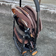 コンビ　ベビーカーの画像