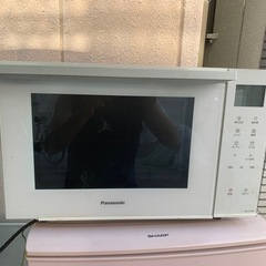 冷蔵庫と電子レンジの画像
