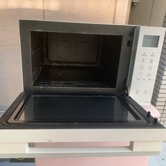 冷蔵庫と電子レンジの画像