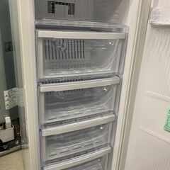 ★ジャングルジャングル石川金沢店★ 三菱 冷凍庫 MF-U12G-W 121L 2022年製 動作確認／クリーニング済みの画像